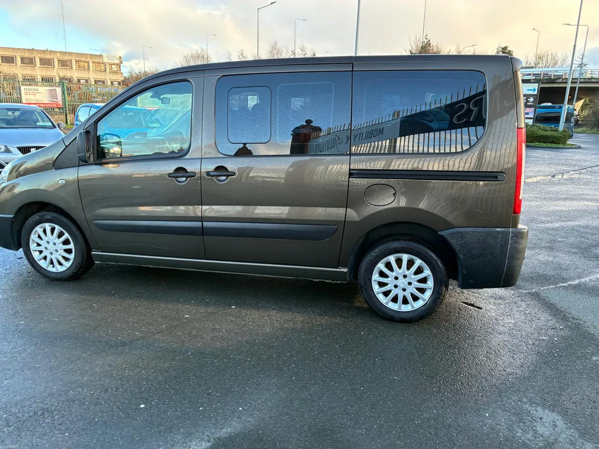 2013 Peugeot Expert 4 seats + wheelchair - Image 4