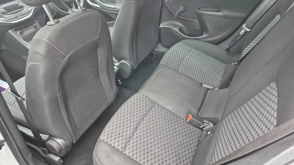 Opel Astra 1.4 Low Mileage 2018 - Image 4