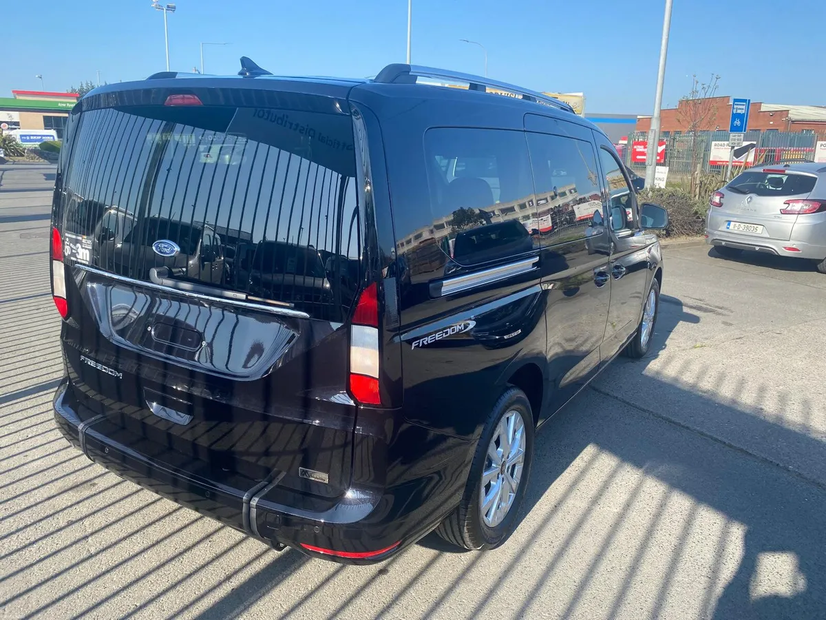 Wheelchair Accessible Ford Connect Freedom Active - Image 5