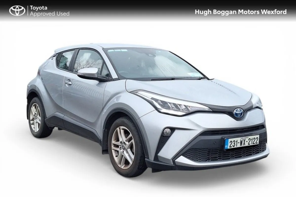 Toyota C-HR HYBRID LUNA, IN MINT CONDITION!! - Image 1