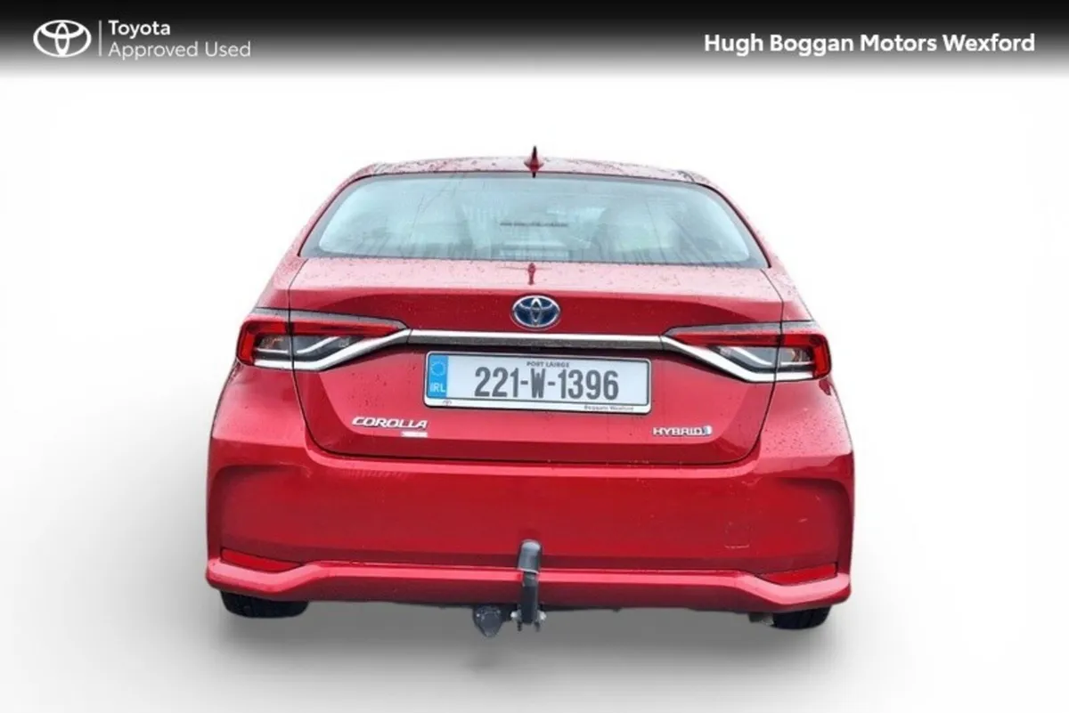 Toyota Corolla BEIGE LEATHER SEATS & TOWBAR - Image 4