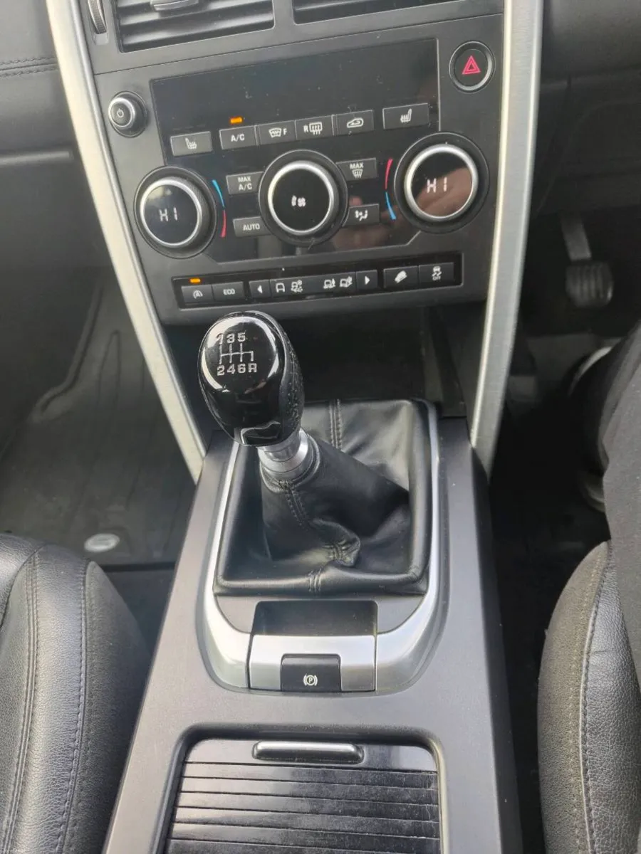 Land Rover - Image 6