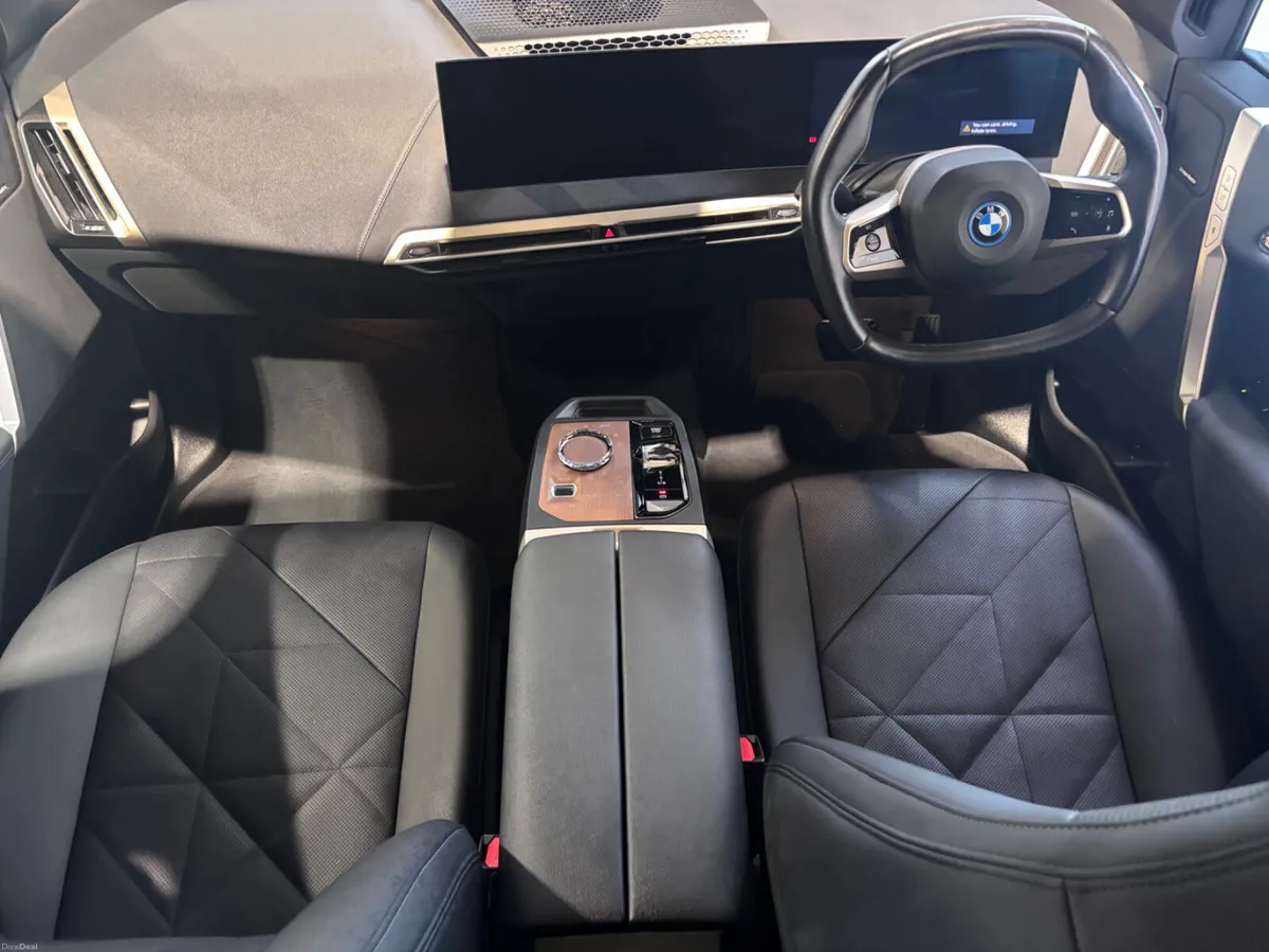 BMW IX XDRIVE40 M SPORT // M SPORT BODY KIT - Image 3