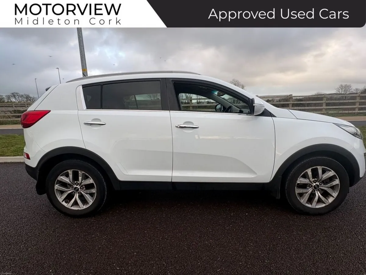Kia Sportage Platinum spec 1.7D 4DR, Rear Parking - Image 3
