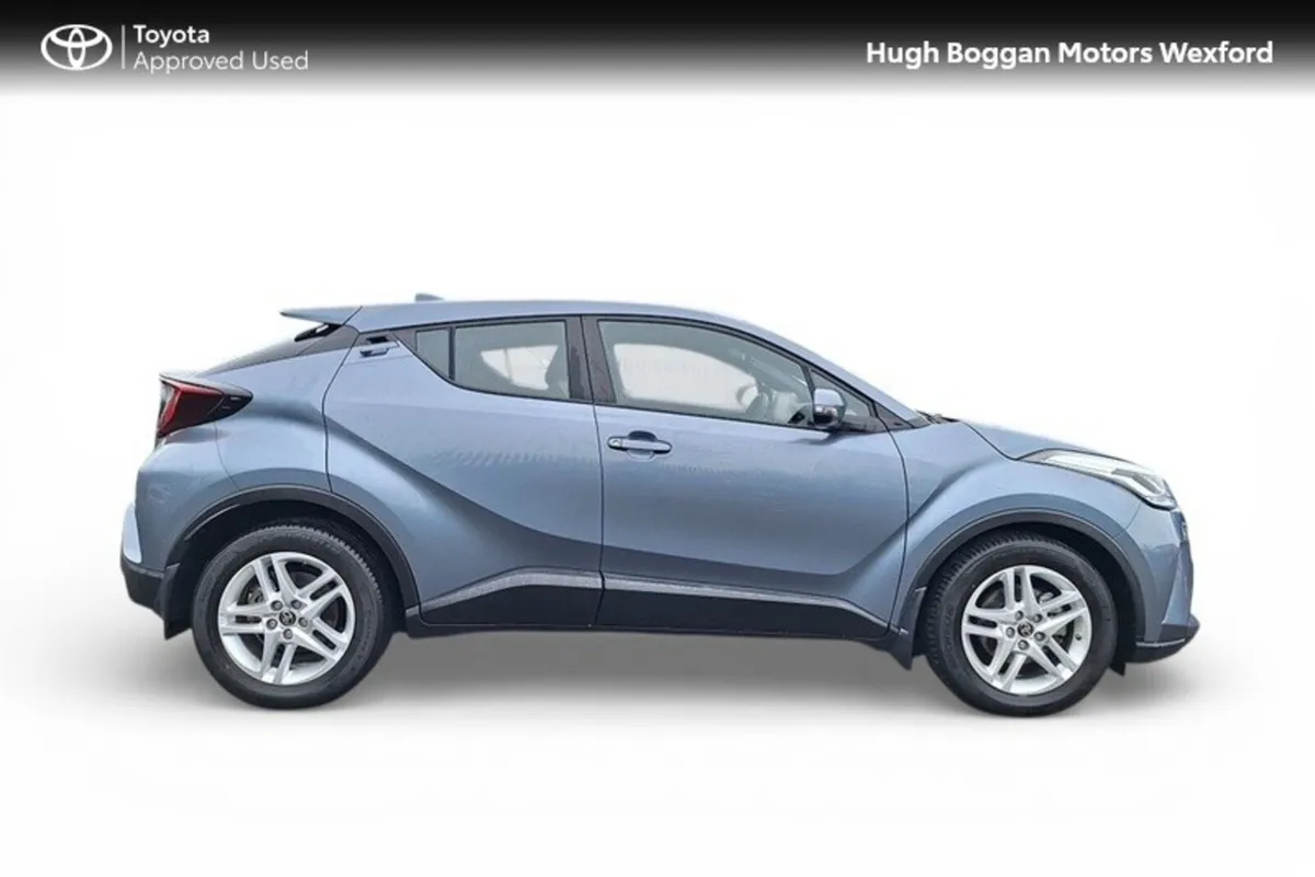Toyota C-HR HYBRID LUNA WITH PROPER LEATHER!! - Image 3