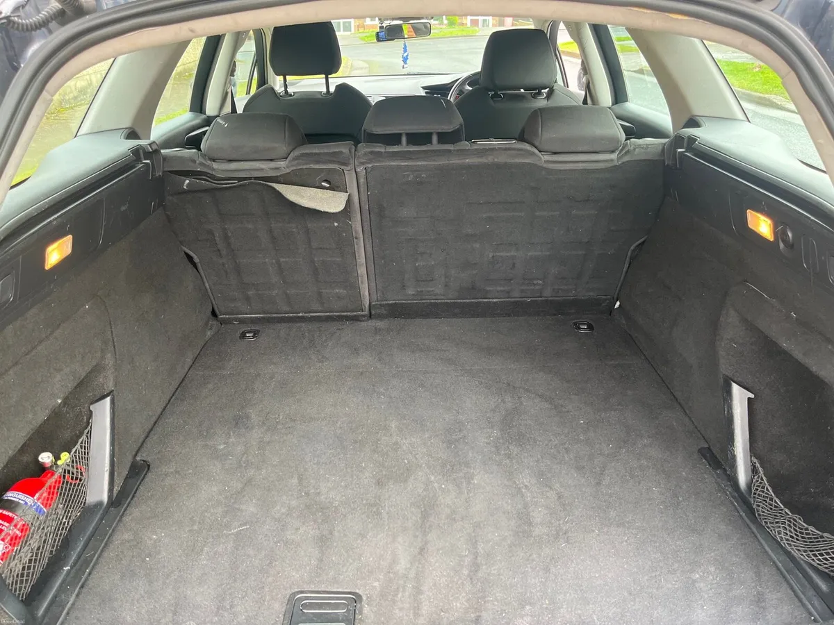 2009 CITROEN C5 ESTATE DRIVING REALLY WELL - Image 2