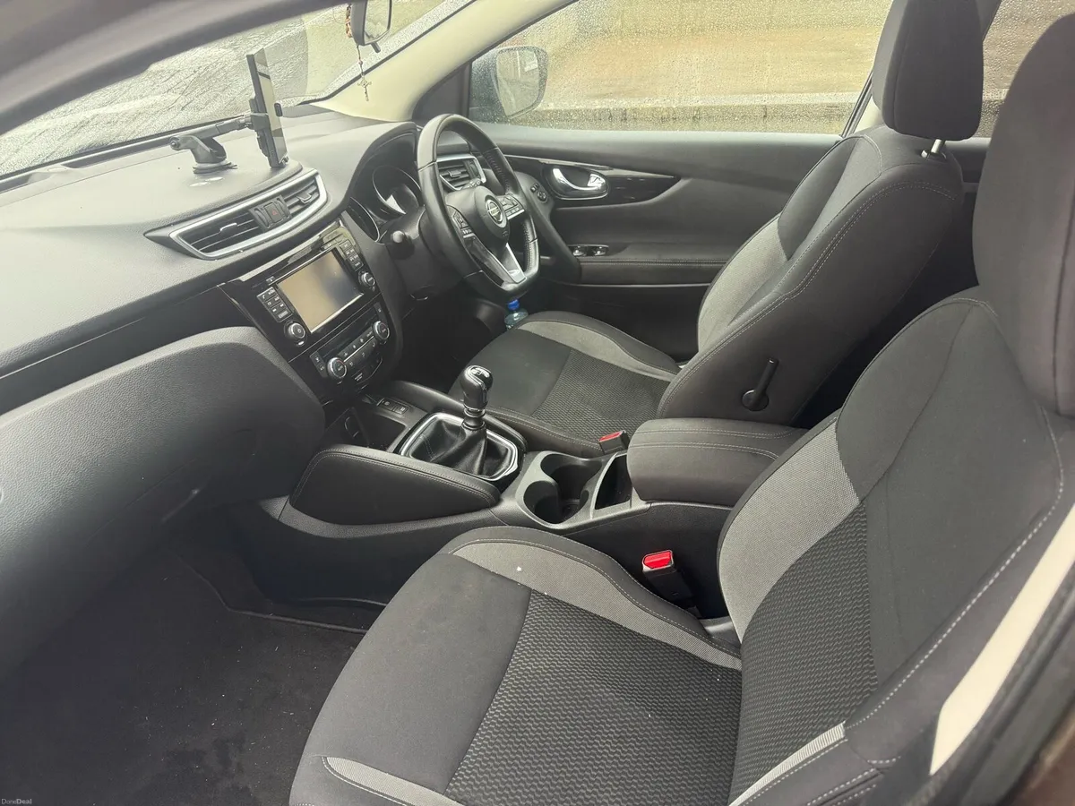 Qasqai 1.2 petrol SV Manual - Image 3