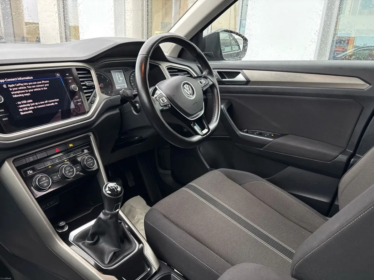 Volkswagen T-Roc 1.0 TSI 110bhp Design - Image 3