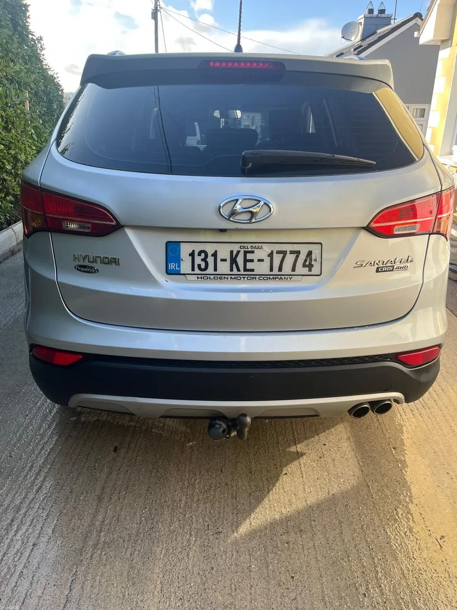 Hyundai Santa Fe 2013 - Image 2