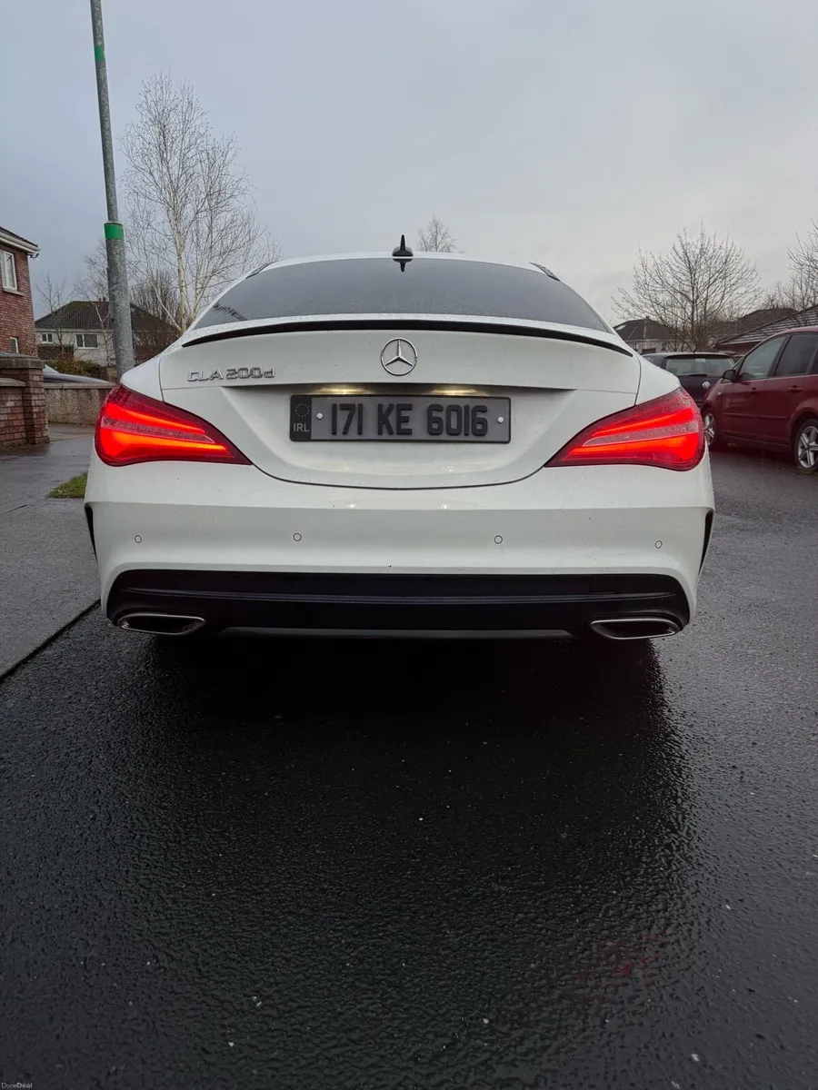 Mercedes Benz CLA AMG 220D Night Edition - Image 4