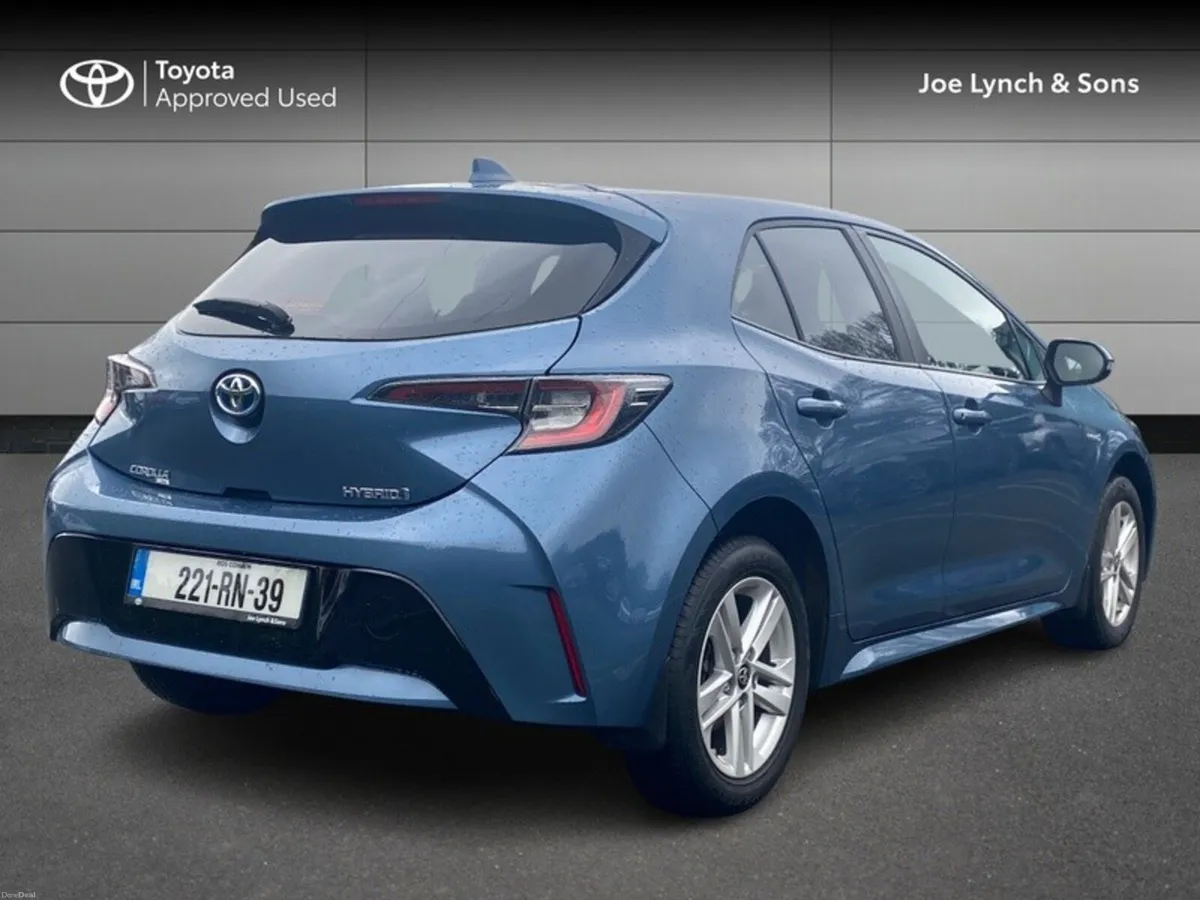Toyota Corolla Luna Hatchback - Image 2