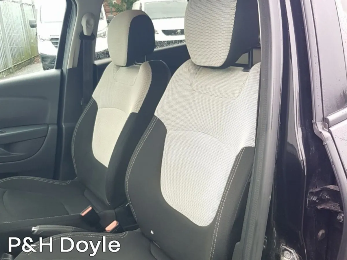 Renault Captur ICONIC - Image 4