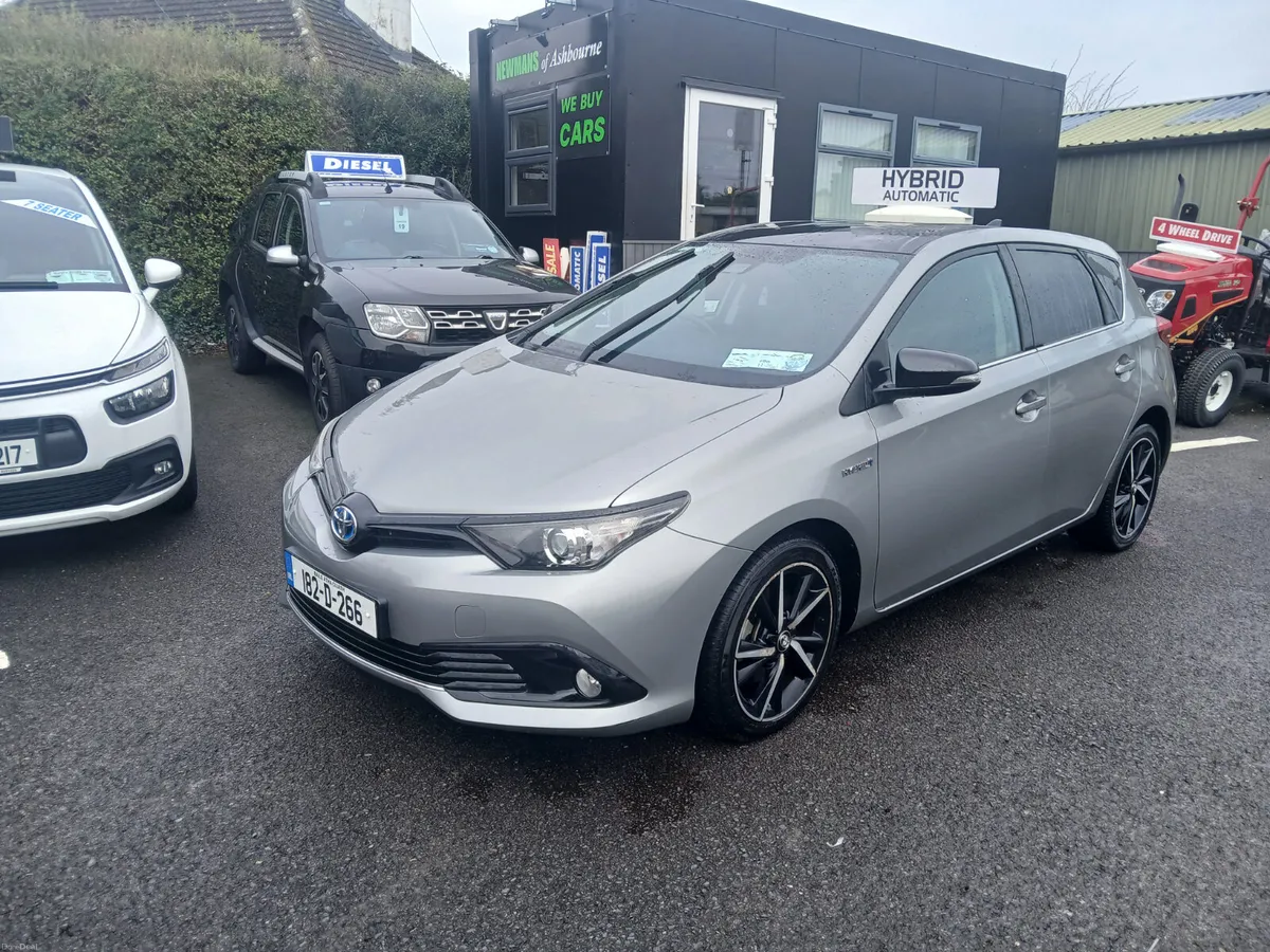 Toyota Auris 2018 Hybrid - Image 1