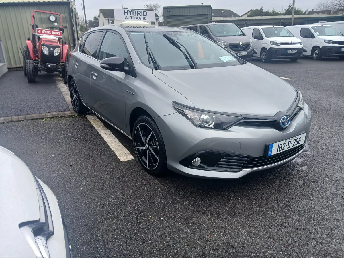 Toyota Auris 2018 Hybrid - Image 3