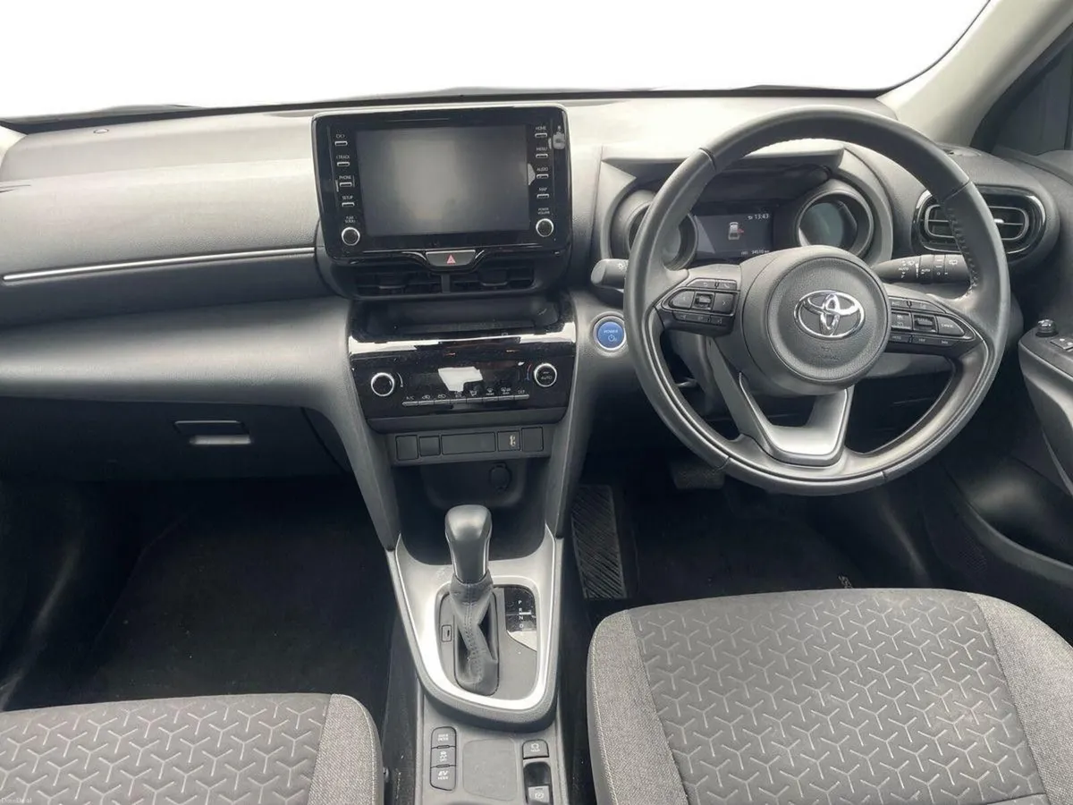 Toyota Yaris Cross 1.5 Hybrid CVT Luna - Image 2