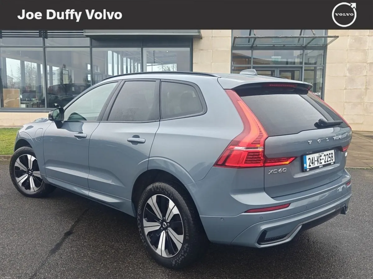 Volvo XC60 T6 Recharge PHEV 350hp AT8 Plus Dark - Image 3