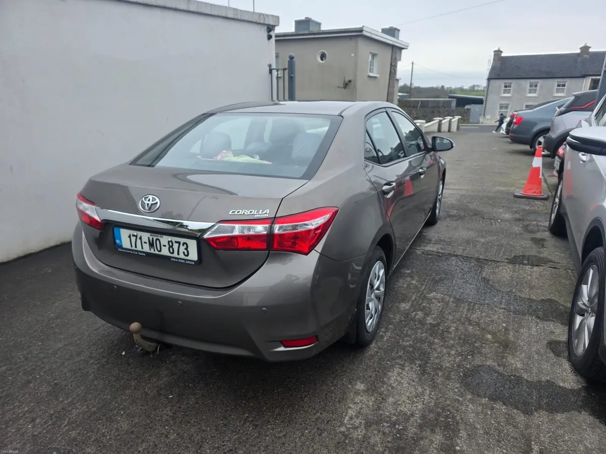 Toyota Corolla 2017 - Image 3