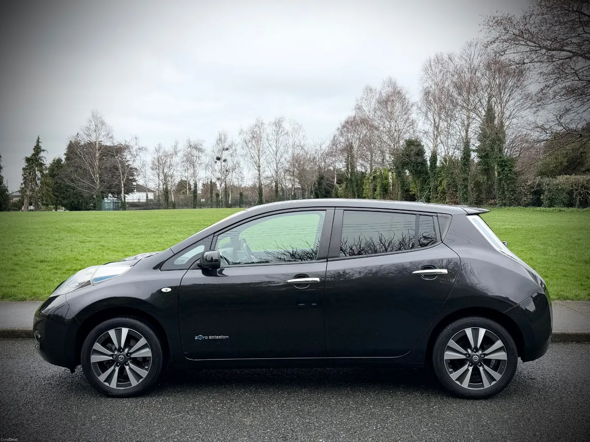 Nissan Leaf 2017 | 30 kWh | Only 37,000 km. - Image 3