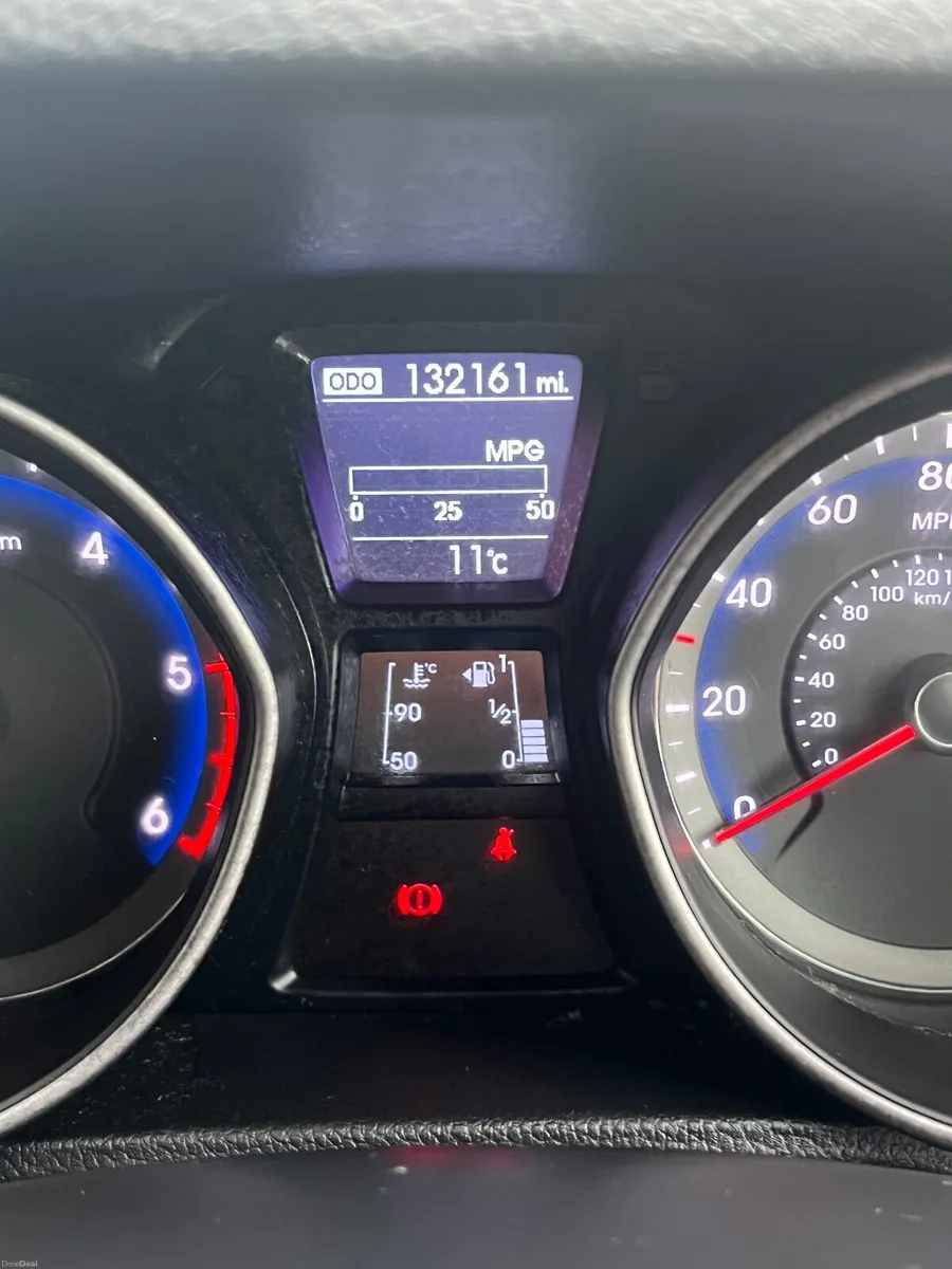 Hyundai i30 2014 - Image 2