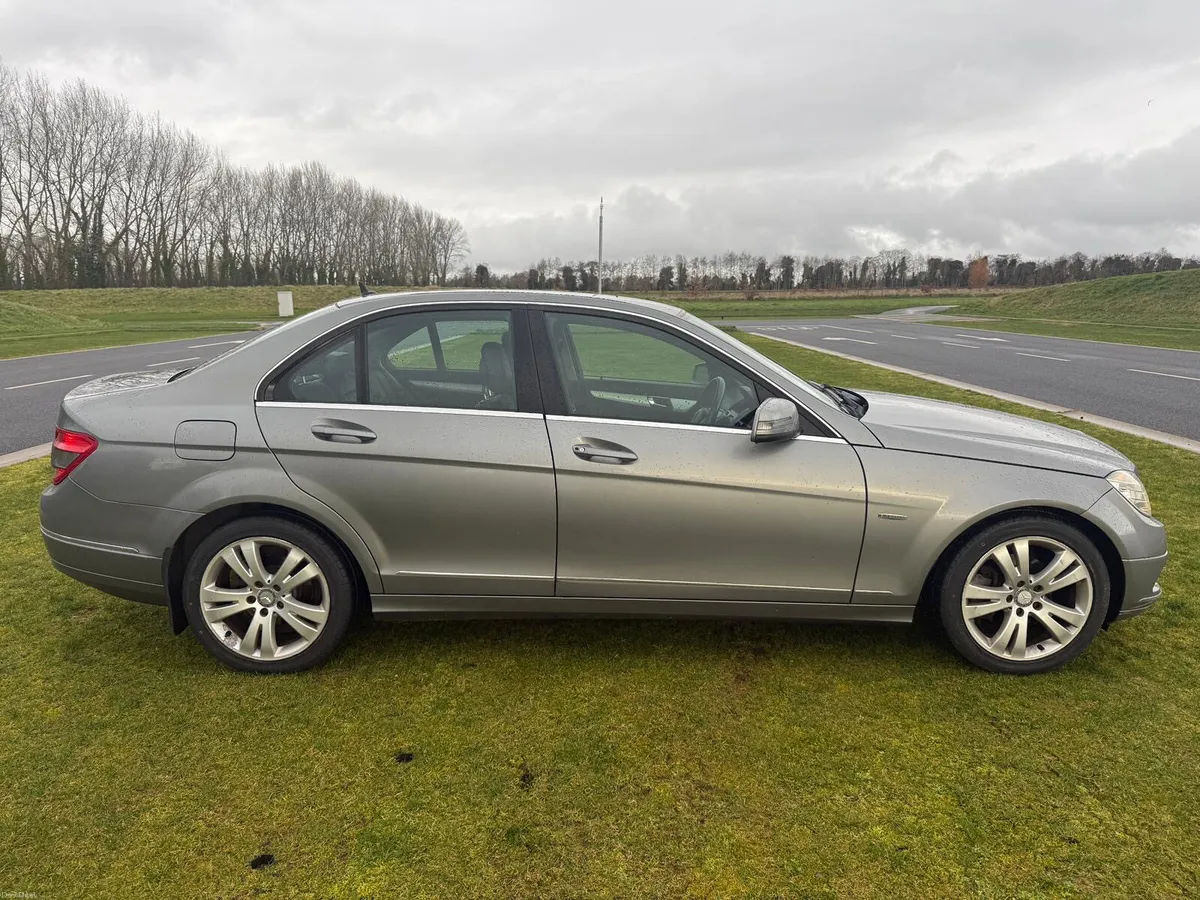 1.8 PETROL AUTO NCT 08/26 - Image 4