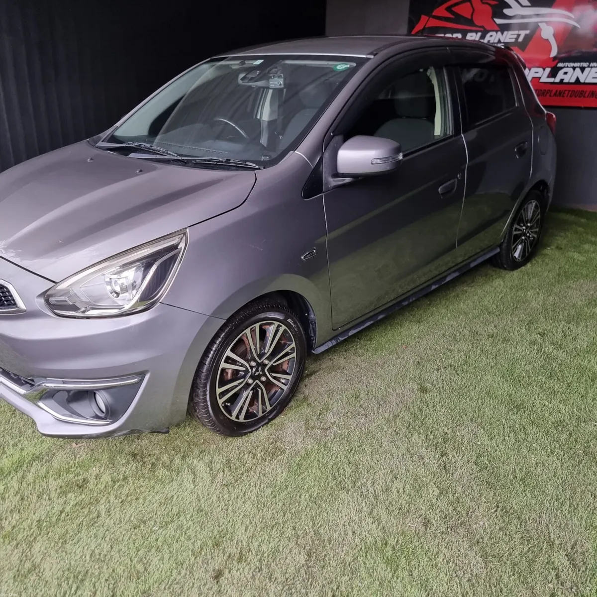 2017 Mitsubishi Automatic - Image 3