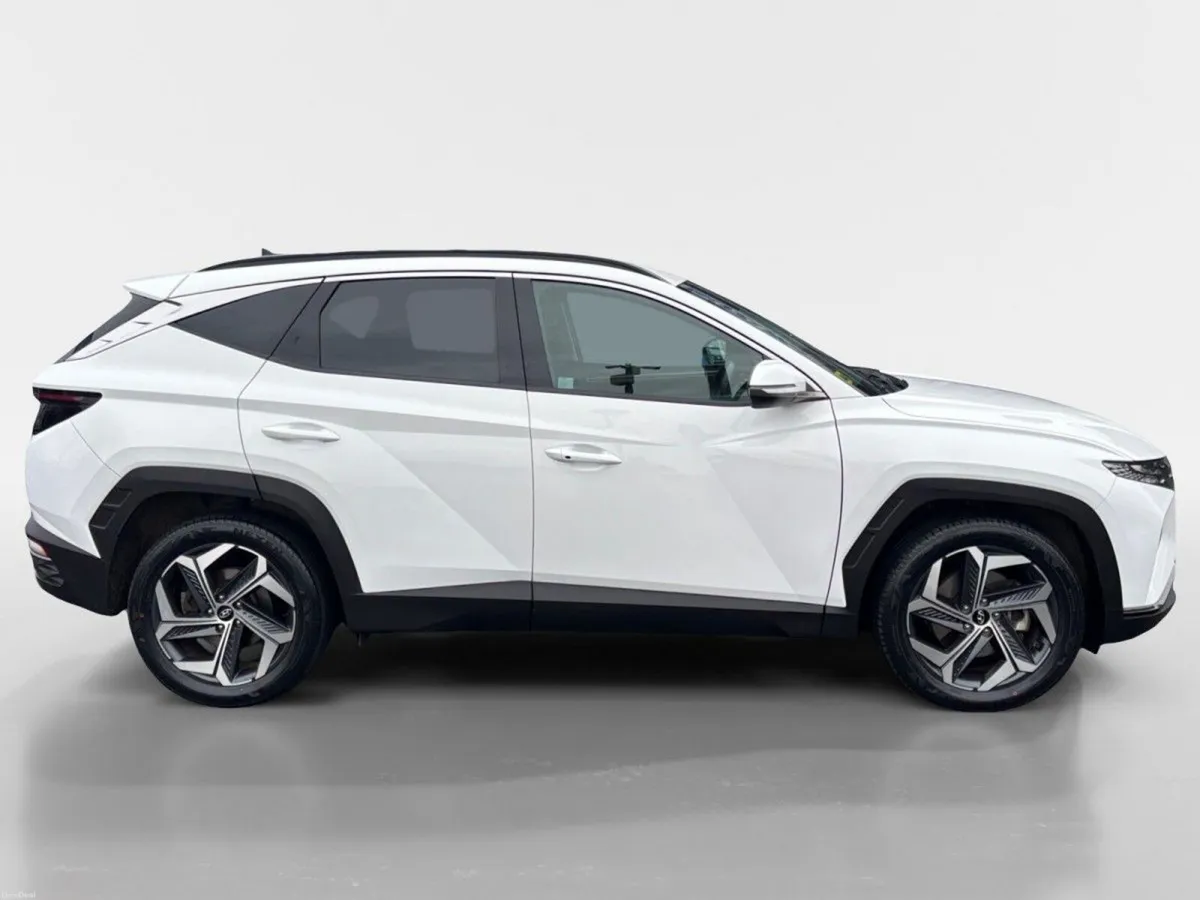 Hyundai Tucson 2WD Executive Plus HEV STG Auto - Image 3
