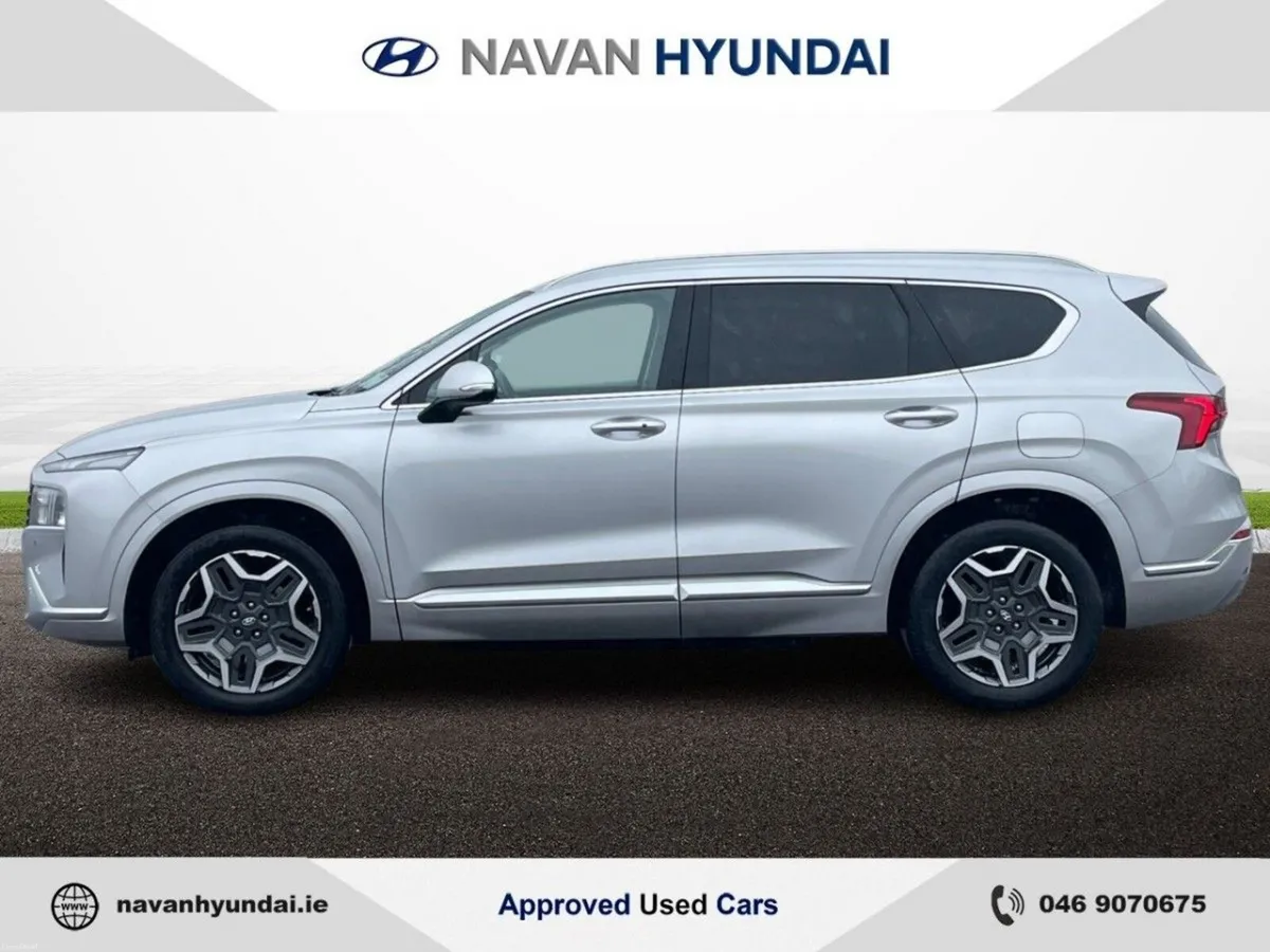 Hyundai Santa Fe 1.6 PHEV 4WD Executive Plus Auto - Image 4