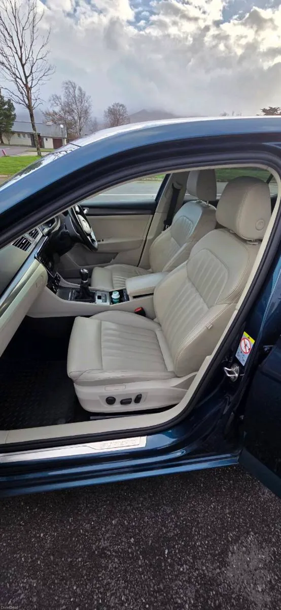 Skoda superb - Image 3