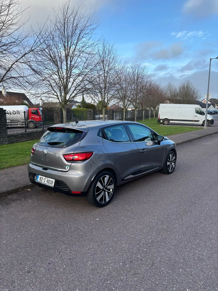 Renault Clio - Image 4