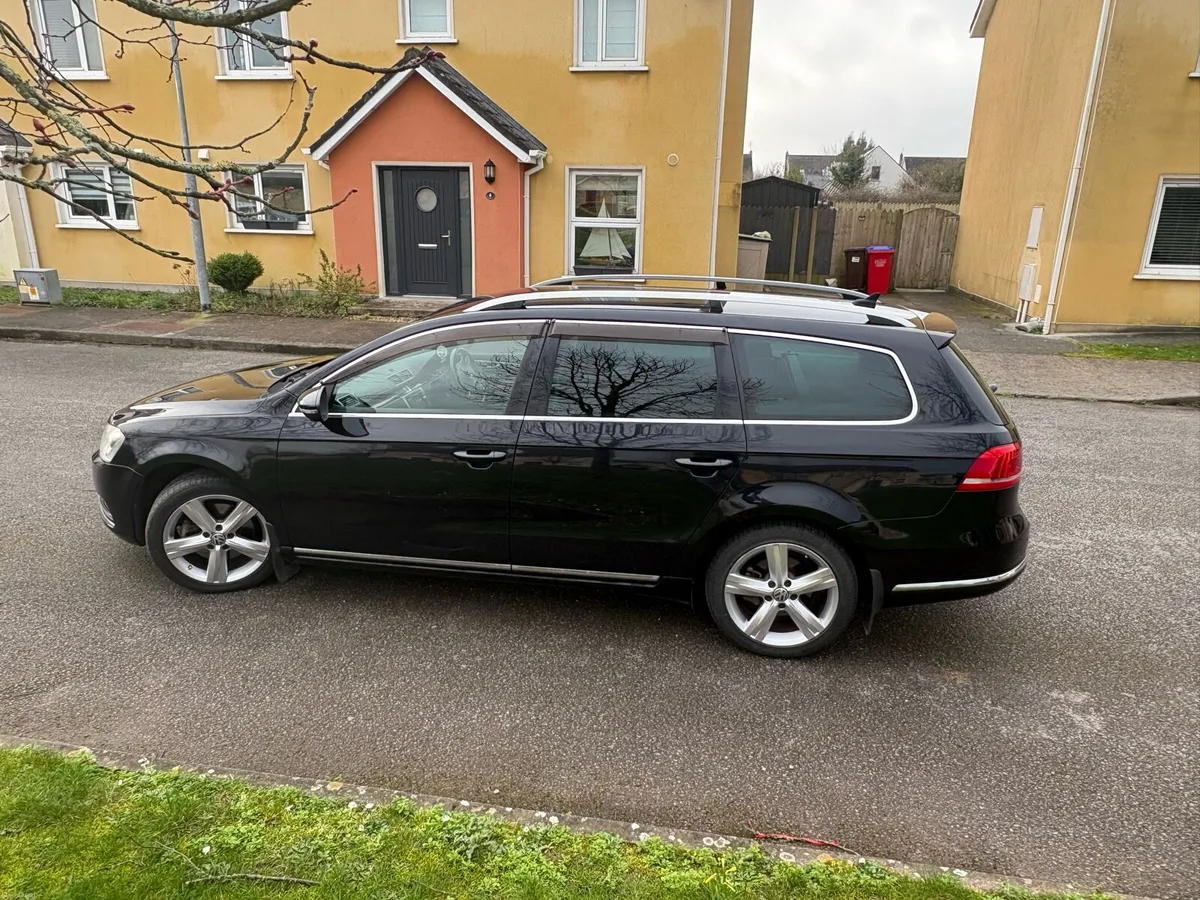 Volkswagen Passat Estate 1.4tsi Automatic - Image 3