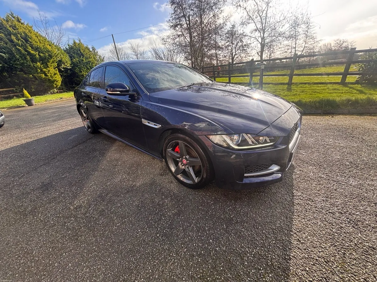 Jaguar XE 2015 - Image 1