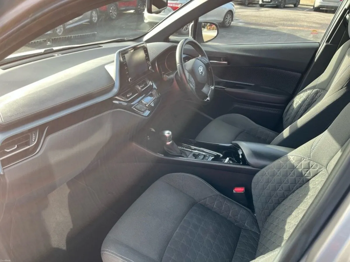 Toyota C-HR C-HR 1.8 HYBRID SPORT - Image 6