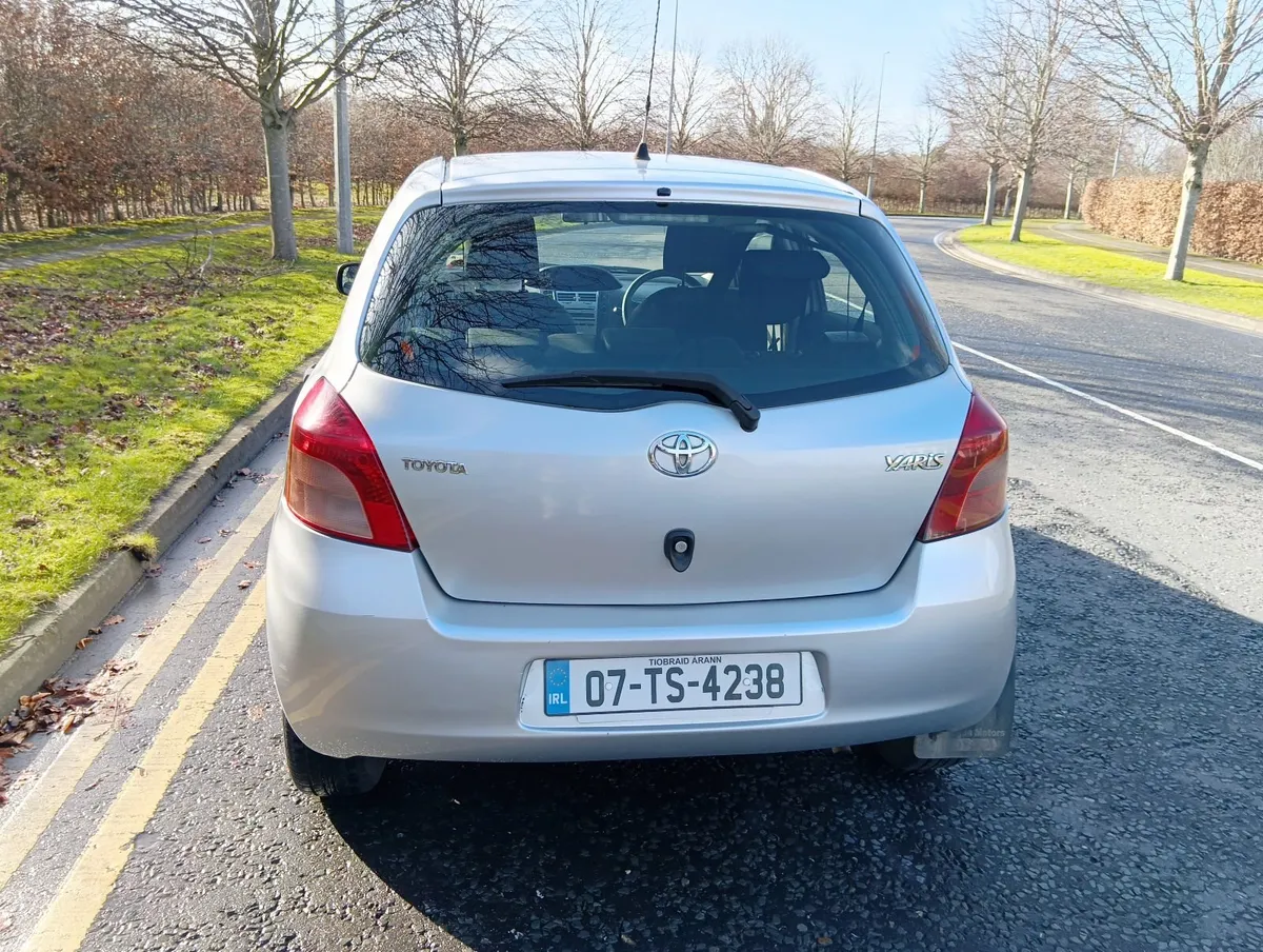 Toyota Yaris 2007 - Image 4