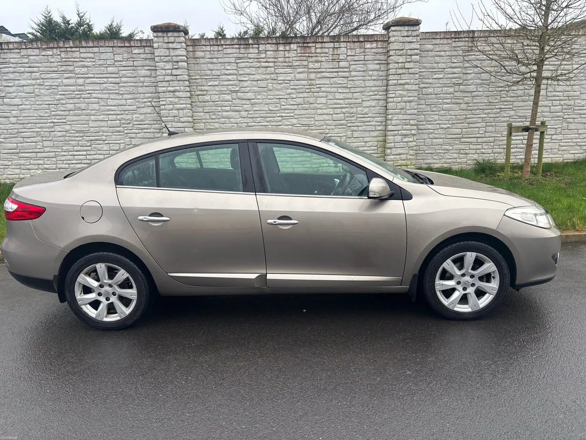 2012 Renault Fluence 1.5 Diesel Tom Tom - Image 3