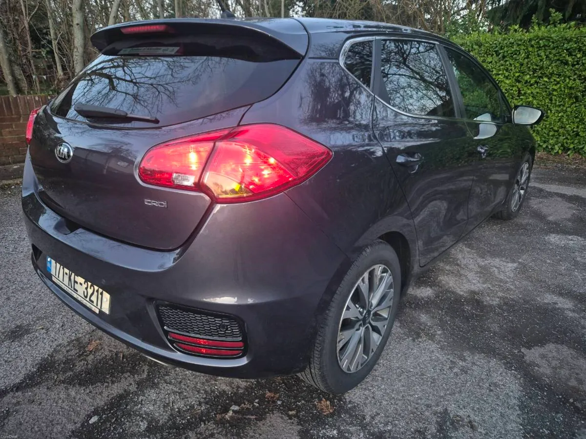 17 kia Ceed diesel nct feb 2028 taxed - Image 4