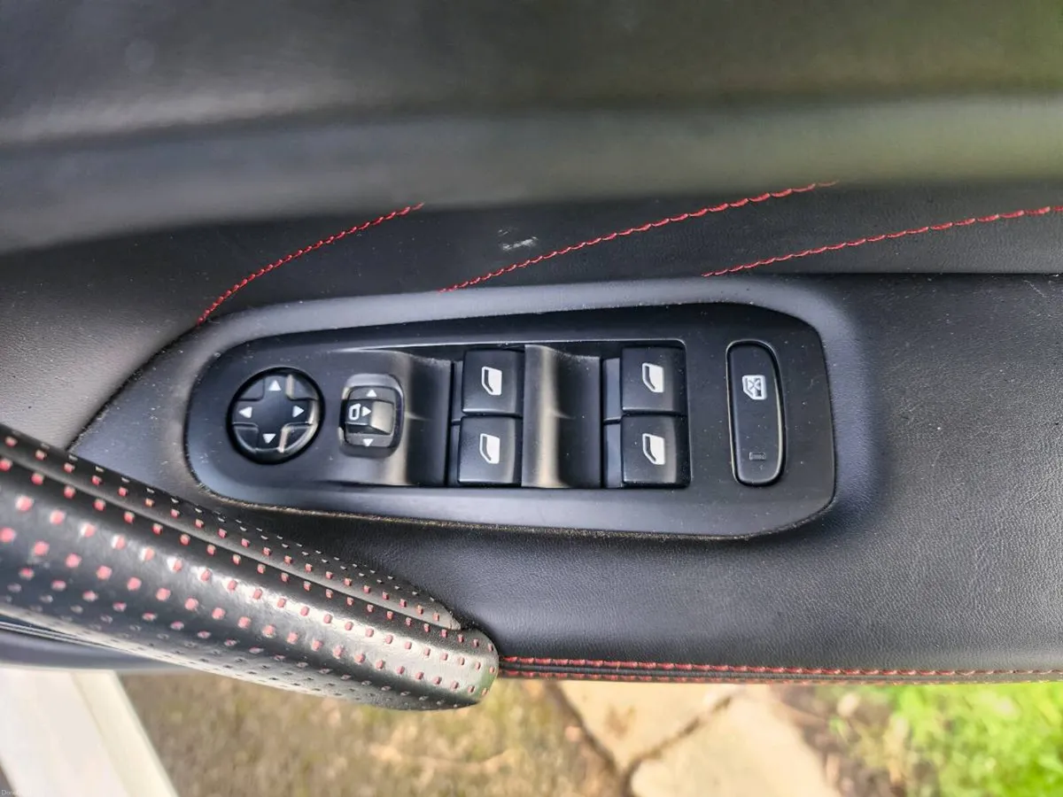 PEUGEOT 308  1.2 L AUTO PAN ROOF GT LINE - Image 4