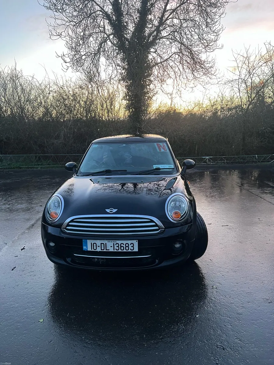 Mini Cooper D 2010 1.6 - Image 2