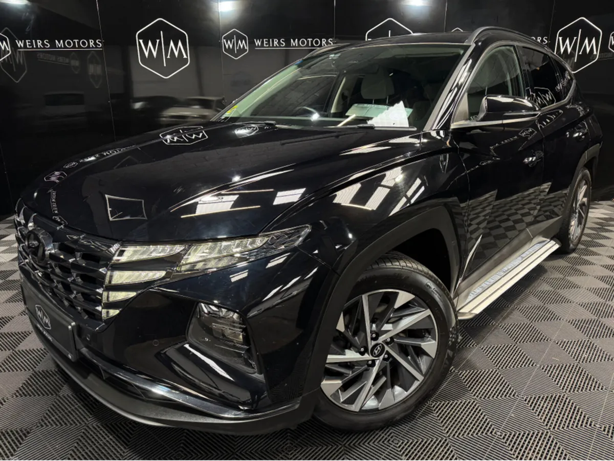 Hyundai Tucson EXECUTIVE PLUS DIESEL SIDE STEPS LE - Image 1