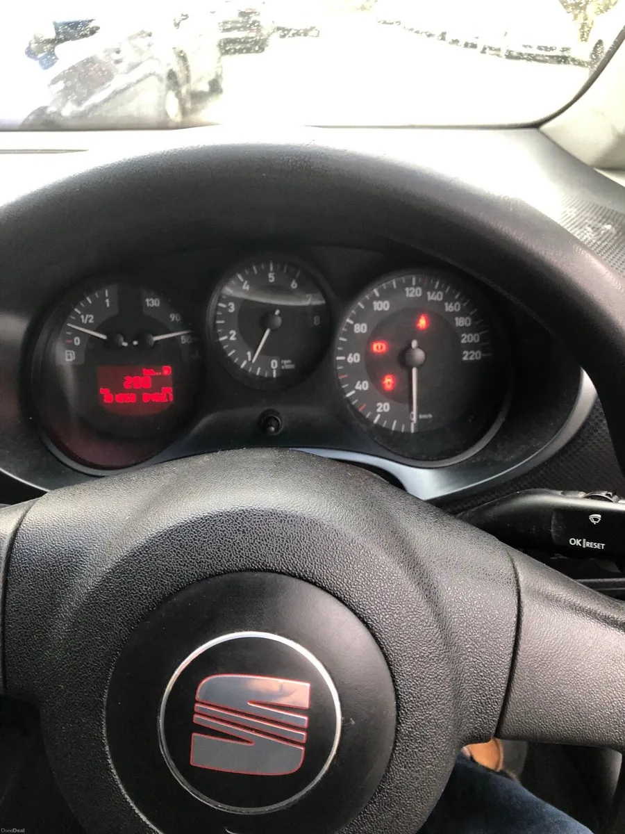 Seat Leon 1.4 petrol 2008 tax 04 : nct 09 - Image 4