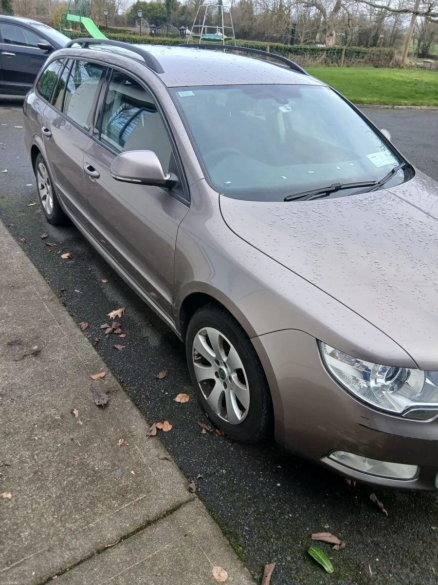 Skoda Superb 2010 - Image 1