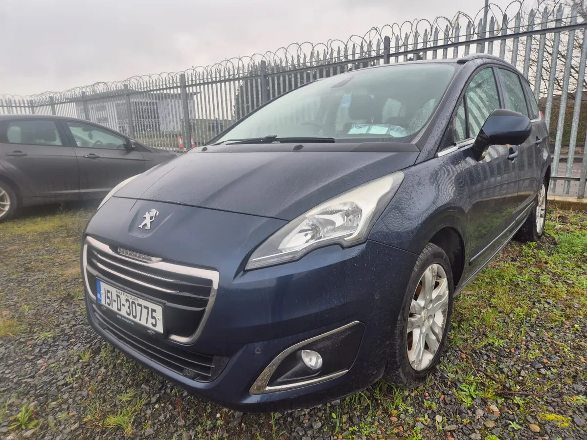 Stunning Peugeot 5008 2015 AUTOMATIC - Image 3