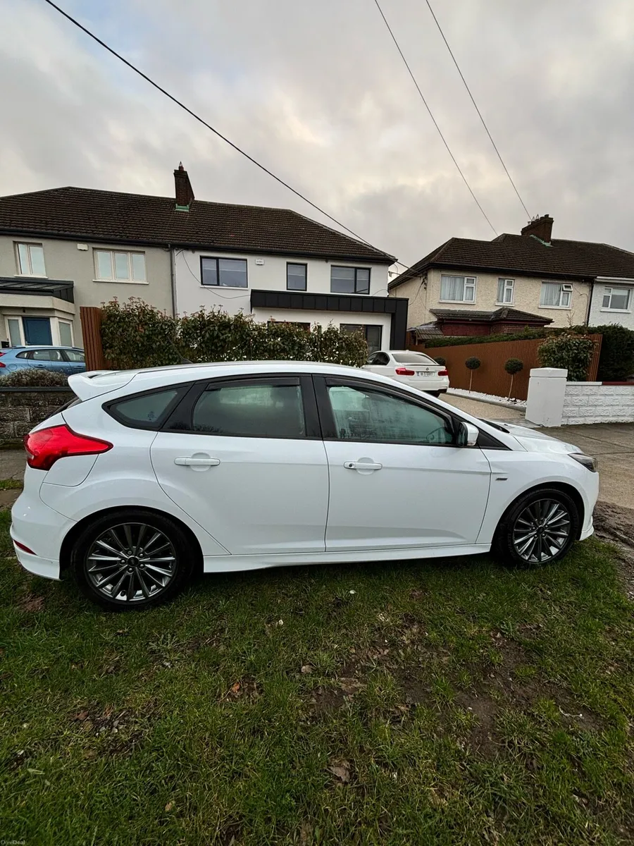 2018 Ford Focus 1.0 Ecoboost(White - Image 4