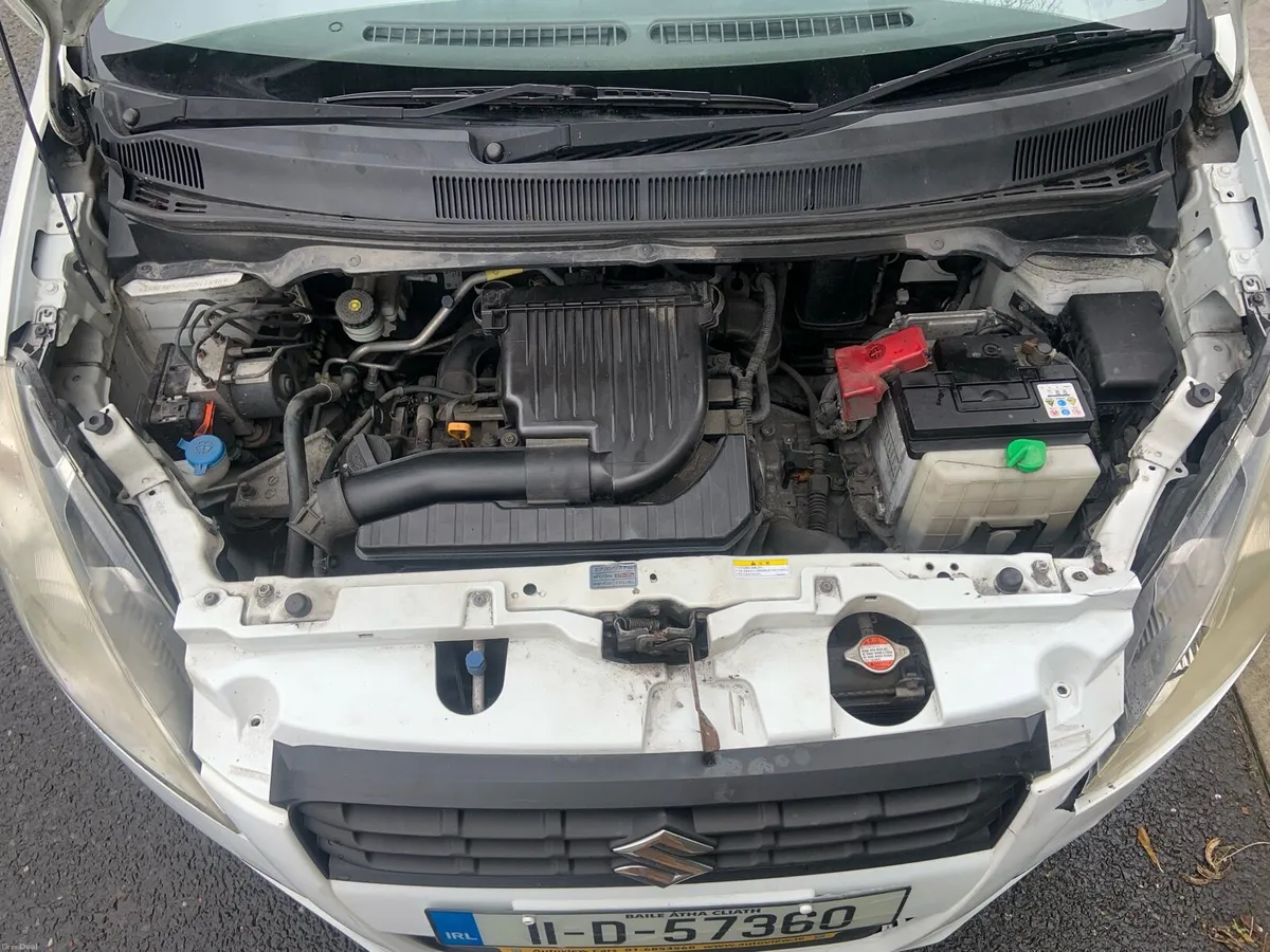 SUZUKI SPLASH 1.2 auto  tax serviced read add - Image 4