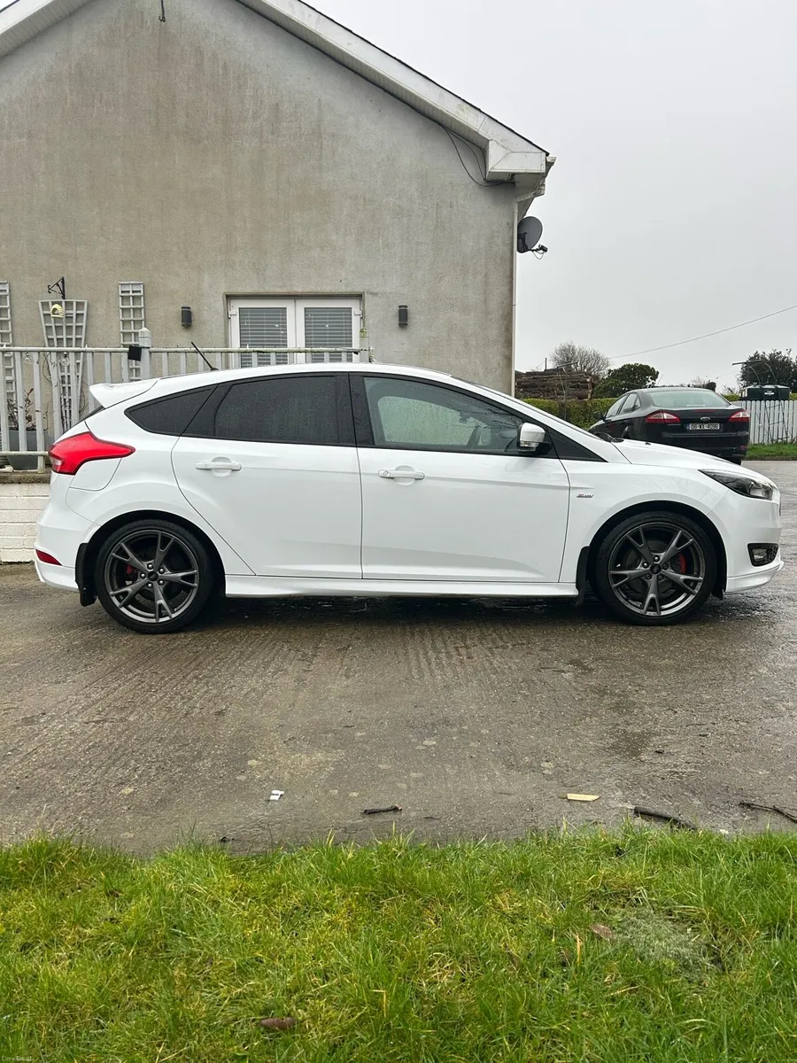 Ford Focus 2.0L 150HP ST-Line - Image 4
