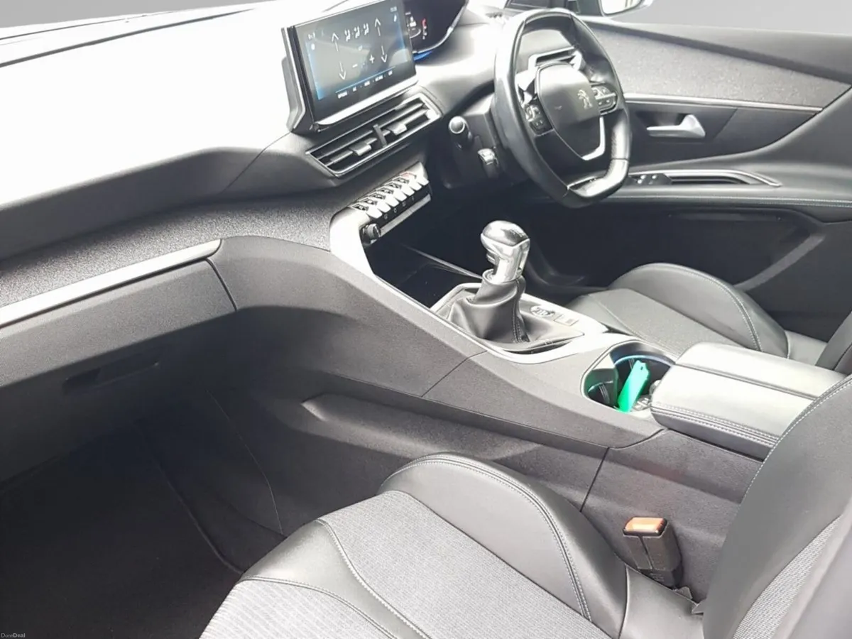 Peugeot 3008 1.5 BlueHDi 130bhp Allure - Image 4