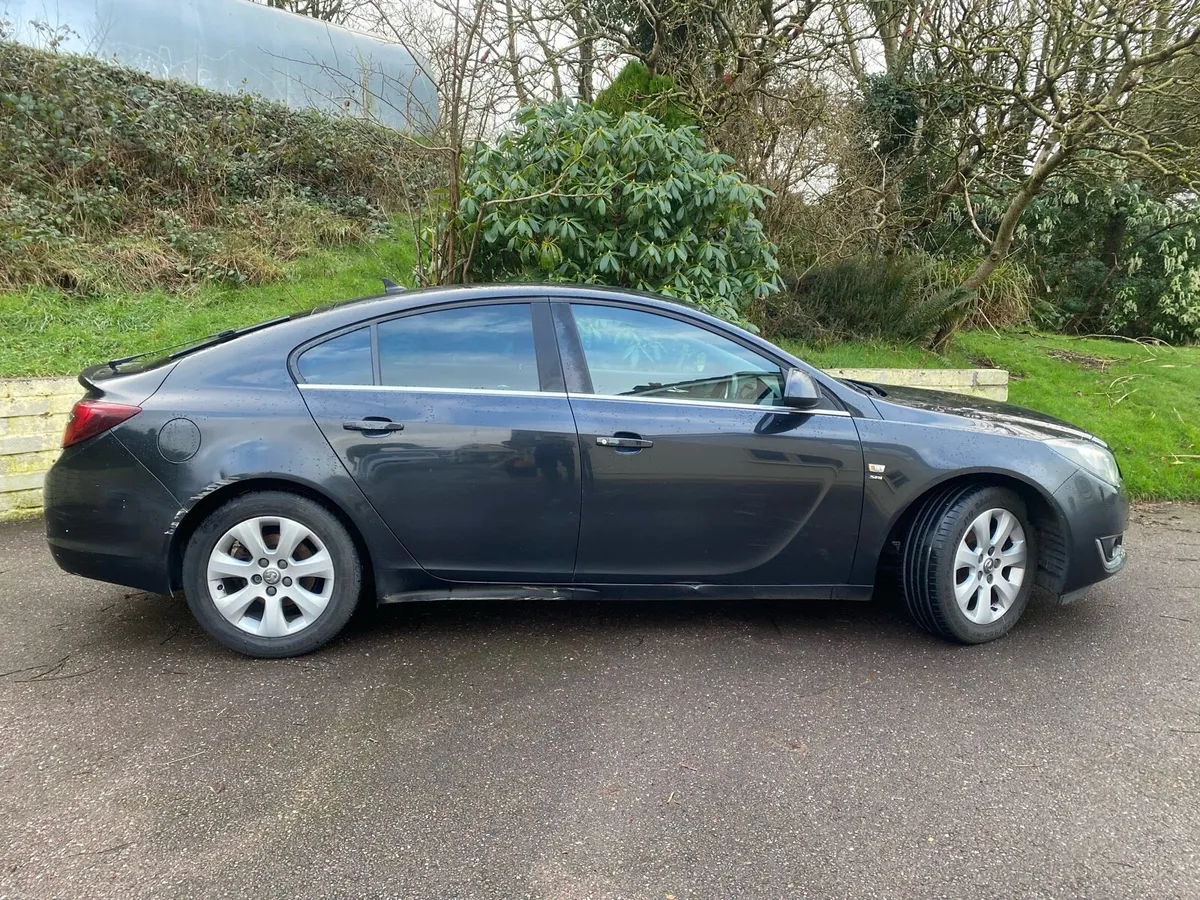 2015 Vauxhall Insignia, tax and nct - Image 2