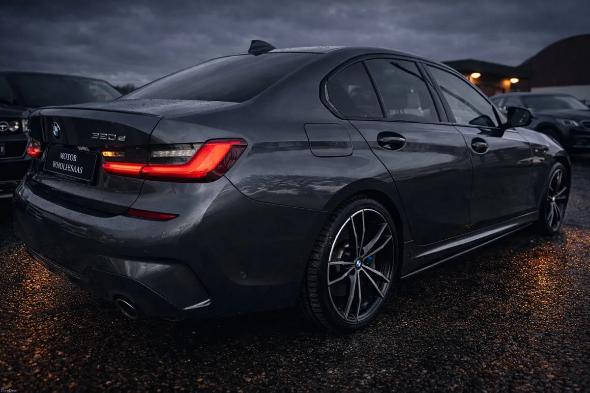 202 BMW 330E M SPORT MINERAL GREY LOW KMS - Image 2