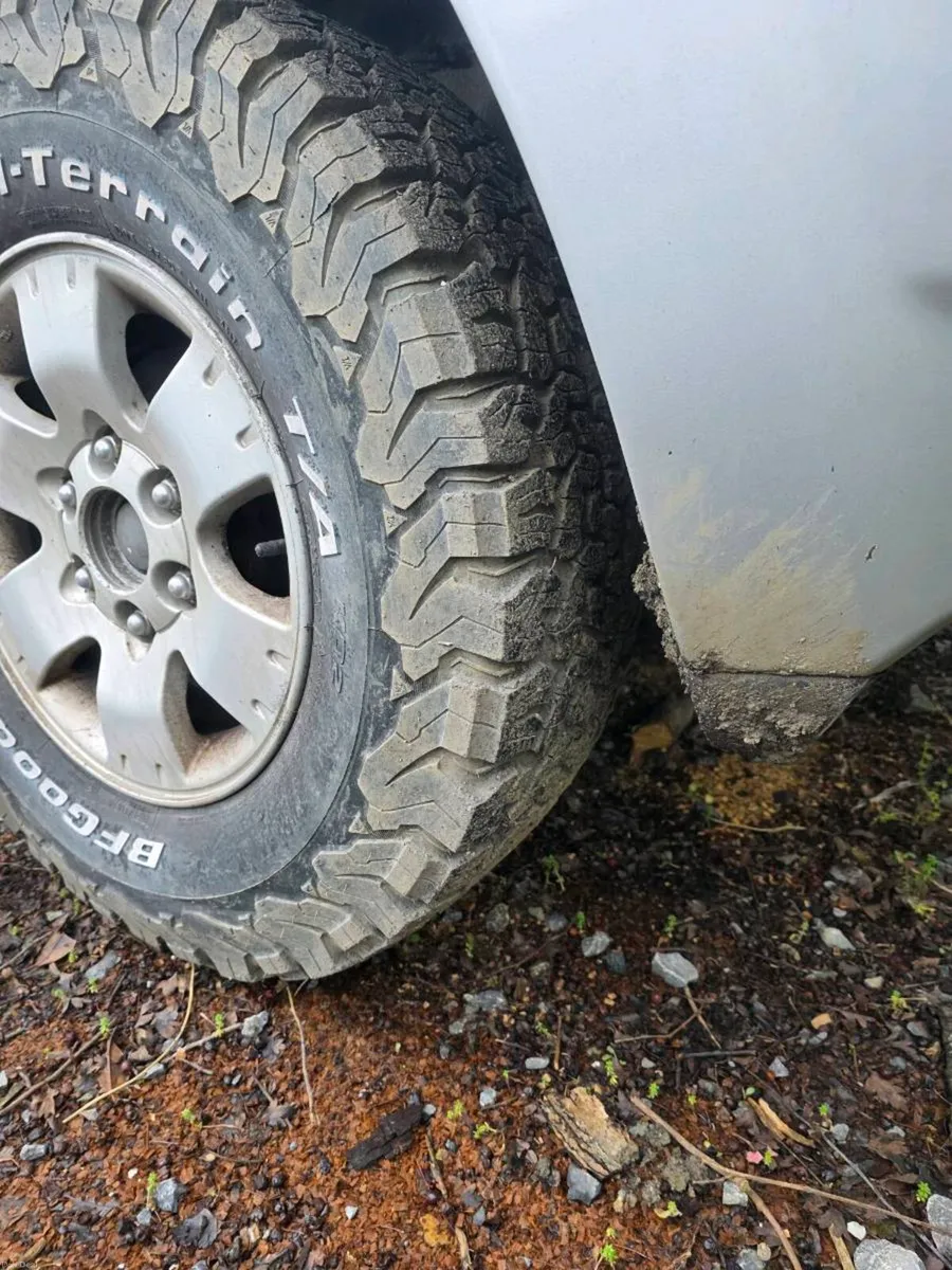 Mitsubishi Pajero - Image 2