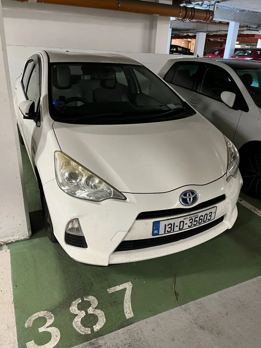 Toyota Aqua 2013 - Image 2