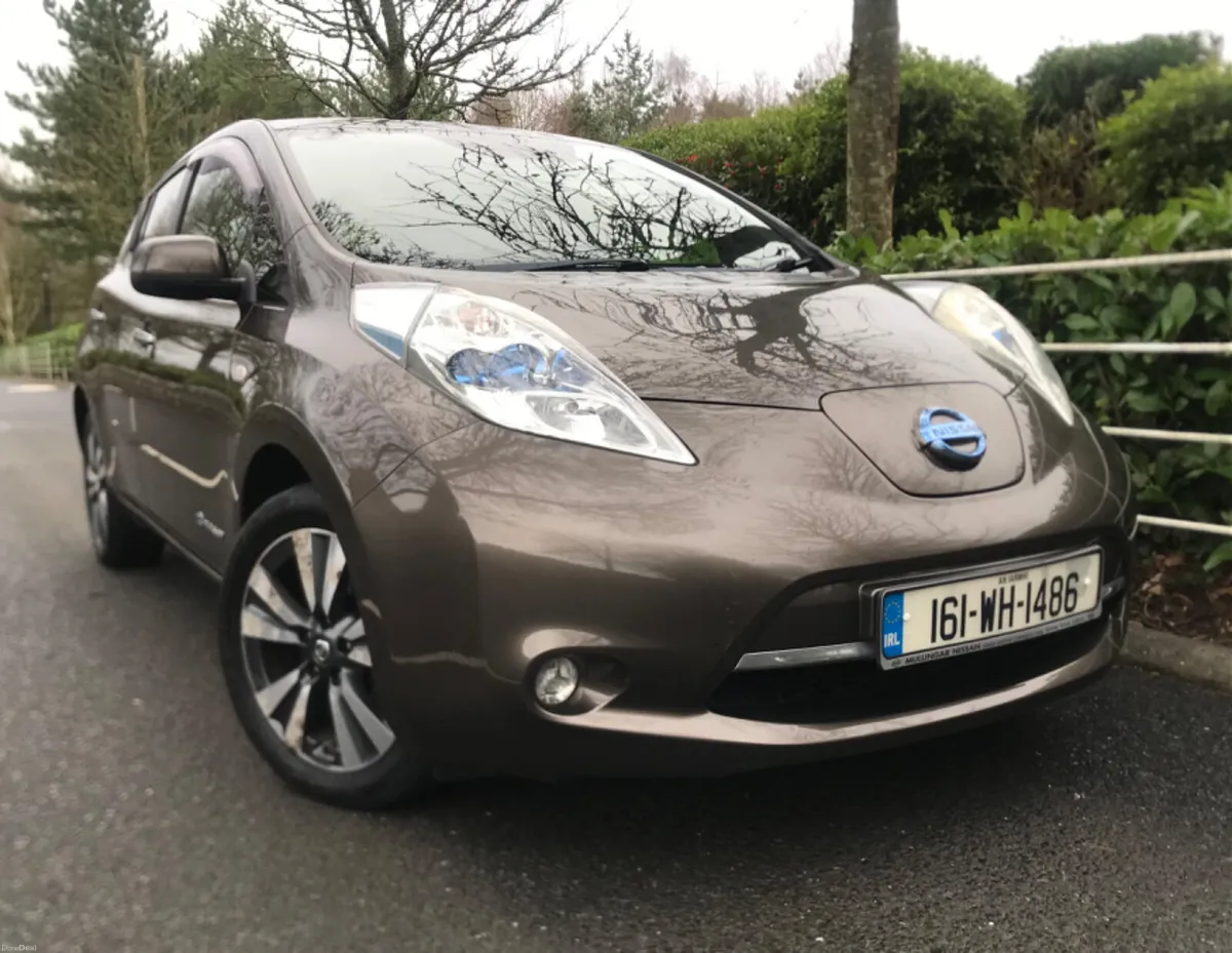 Nissan Leaf 2016 Electric Car Deluxe Edition - Image 2